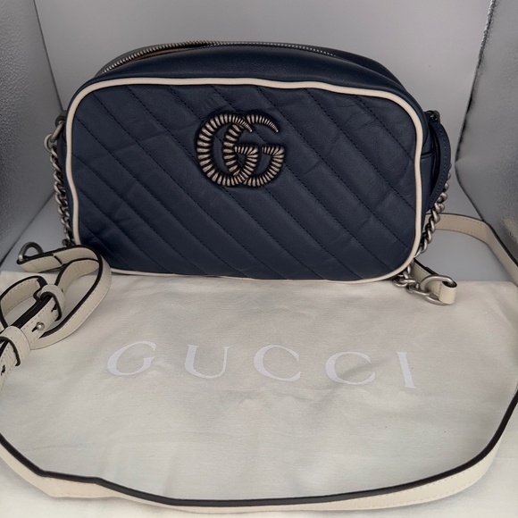 GUCCI MARMONT NAVY CRINKLE LEATHER CAMERA BAG - Picture 1 of 6